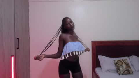 Snapshot of zara411 chatting on July 2026 04:50:01 AM Zara online show from July 2026 04:50:01 AM