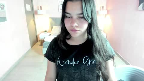 Zara Sweet  online show from January 2025 01:09:01 PM