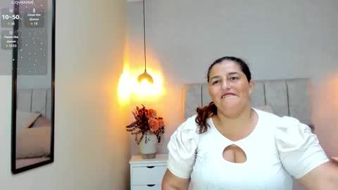 Snapshot of zara_milf_ chatting on February 2026 12:30:01 PM zara online show from February 2026 12:30:01 PM