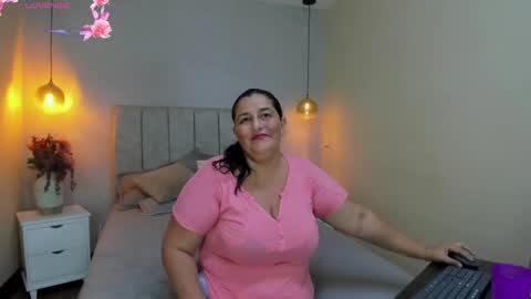 Snapshot of zara_milf_ chatting on February 2026 12:12:01 PM zara online show from February 2026 12:12:01 PM