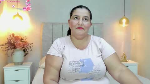 Snapshot of zara_milf_ chatting on March 2026 12:23:01 PM zara online show from March 2026 12:23:01 PM