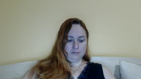 Snapshot of zara_red chatting on June 2026 07:33:02 AM Kate. if im not here im here foxy red333 online show from June 2026 07:33:02 AM