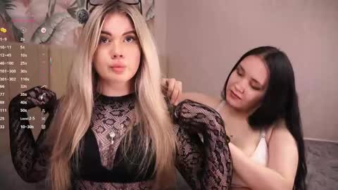 Snapshot of zara_shine chatting on April 2026 05:54:02 AM Criss online show from April 2026 05:54:02 AM