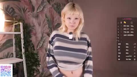 Snapshot of zara_shine chatting on June 2026 10:32:02 PM Criss online show from June 2026 10:32:02 PM