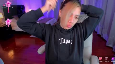 Snapshot of zara_wolf chatting on February 2026 11:05:02 AM ZARAPVT IS OPEN online show from February 2026 11:05:02 AM