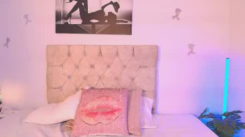 Snapshot of zaracampbell chatting on June 2026 12:17:01 PM Zara online show from June 2026 12:17:01 PM