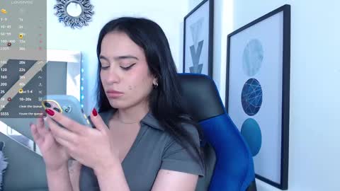 Snapshot of zaradames_ chatting on January 2025 04:37:02 AM zaradames_ online show from January 2025 04:37:02 AM