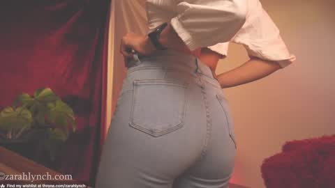 Miss Lynch   Next show  2911 online show from December 2024 11:50:02 PM