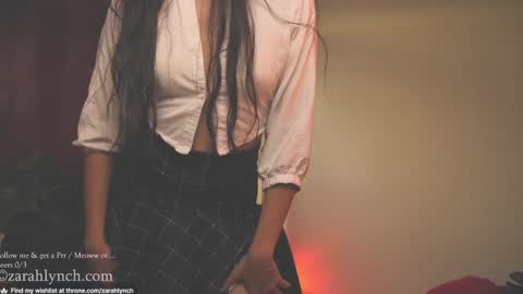 Miss Lynch   Next show  2911 online show from January 2025 10:24:01 PM