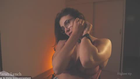 Snapshot of zarahlynch chatting on May 2026 11:11:01 PM Miss Lynch Next show 2911 online show from May 2026 11:11:01 PM