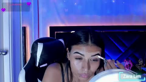 Snapshot of zaralim chatting on November 2025 09:41:02 PM Zara Lim online show from November 2025 09:41:02 PM