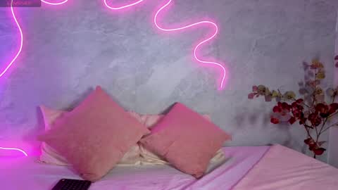 ZaraQuiinn online show from May 2026 03:06:01 PM