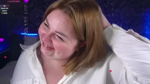 Snapshot of zarareign_ chatting on December 2024 02:45:02 AM Lola online show from December 2024 02:45:02 AM