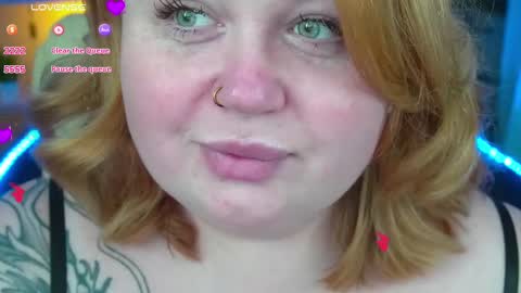 Snapshot of zarareign_ chatting on February 2025 03:40:01 AM Lola online show from February 2025 03:40:01 AM