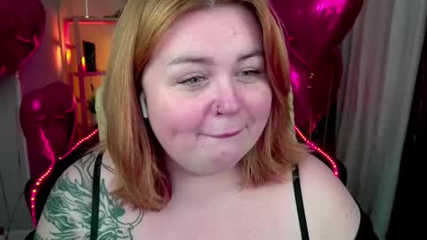 Snapshot of zarareign_ chatting on February 2025 01:10:01 AM Lola online show from February 2025 01:10:01 AM