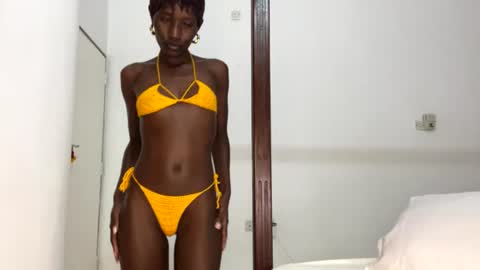 Snapshot of zaria_amara chatting on June 2026 06:54:02 PM zaria_amara online show from June 2026 06:54:02 PM