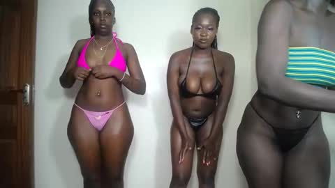 Snapshot of zaria_quesson chatting on March 2026 06:32:01 PM Zaria online show from March 2026 06:32:01 PM