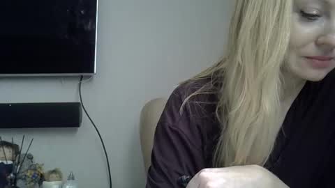 Zarina Swift online show from February 2025 08:59:02 AM