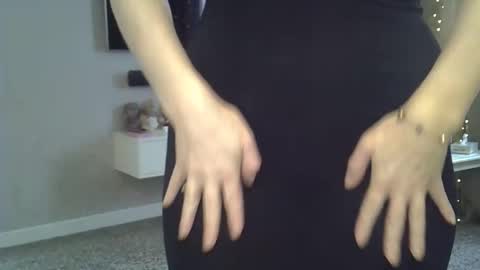 Zarina Swift online show from March 2026 06:21:01 AM