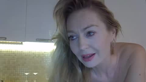 Zarina Swift online show from April 2026 07:45:01 AM