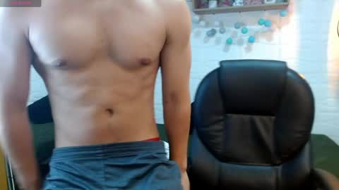 Snapshot of zayn_clausen chatting on May 2026 06:47:02 PM zayn_clausen online show from May 2026 06:47:02 PM