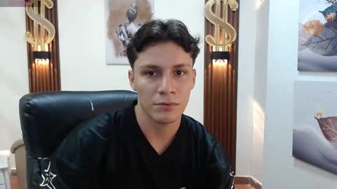 Snapshot of zayn_clausen chatting on May 2026 05:22:02 PM zayn_clausen online show from May 2026 05:22:02 PM