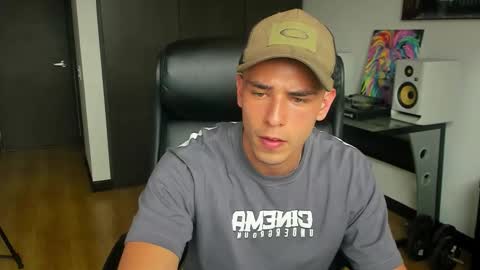 Zayn online show from November 2025 08:10:01 PM