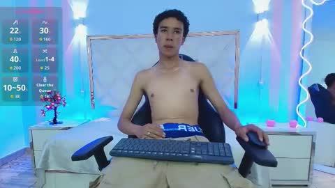 Snapshot of zayn_tay chatting on January 2026 08:33:01 PM zayn_tay online show from January 2026 08:33:01 PM