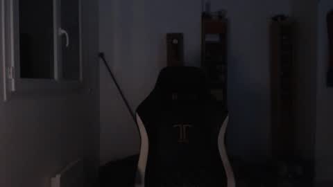 Snapshot of zazou3113 chatting on January 2025 06:34:02 PM Grizzly Bear online show from January 2025 06:34:02 PM