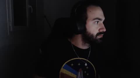 Snapshot of zazou3113 chatting on January 2025 10:02:01 PM Grizzly Bear online show from January 2025 10:02:01 PM