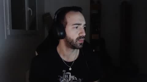 Snapshot of zazou3113 chatting on February 2025 05:44:02 AM Grizzly Bear online show from February 2025 05:44:02 AM