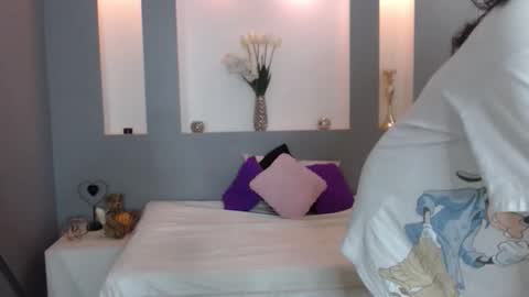 Snapshot of zean_lee chatting on January 2026 11:04:01 AM Karolyne online show from January 2026 11:04:01 AM