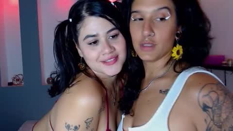 Snapshot of zean_lee chatting on February 2026 04:23:01 PM Karolyne online show from February 2026 04:23:01 PM