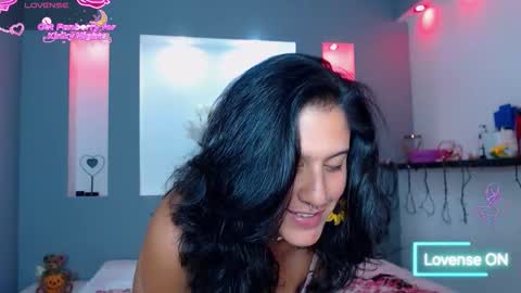 Snapshot of zean_lee chatting on February 2026 07:32:02 PM Karolyne online show from February 2026 07:32:02 PM