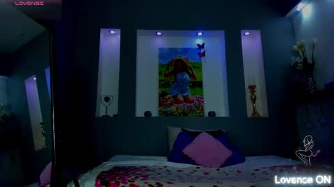 Snapshot of zean_lee chatting on May 2026 12:01:01 PM Karolyne online show from May 2026 12:01:01 PM