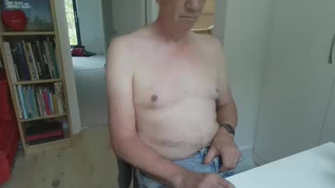 Snapshot of zeep16 chatting on September 2025 12:05:01 PM zeep16 online show from September 2025 12:05:01 PM