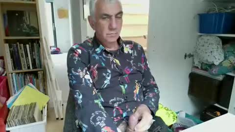 Snapshot of zeep16 chatting on October 2025 12:17:01 PM zeep16 online show from October 2025 12:17:01 PM