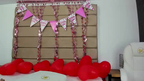 Zenda Evans online show from February 2026 03:57:02 AM