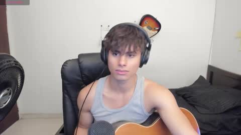 Snapshot of zenhzu chatting on November 2025 07:35:01 PM zenzhu online show from November 2025 07:35:01 PM