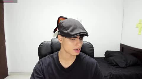 Snapshot of zenhzu chatting on November 2025 12:53:02 AM zenzhu online show from November 2025 12:53:02 AM