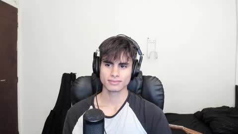 Snapshot of zenhzu chatting on December 2025 12:51:01 AM zenzhu online show from December 2025 12:51:01 AM