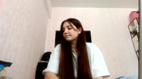 Snapshot of zeniabrossoit chatting on March 2026 06:36:02 AM zeniabrossoit online show from March 2026 06:36:02 AM