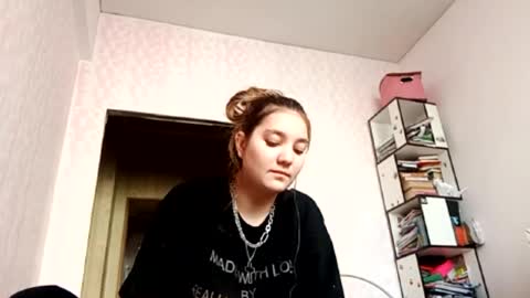 Snapshot of zeniabrossoit chatting on April 2026 11:14:01 AM zeniabrossoit online show from April 2026 11:14:01 AM