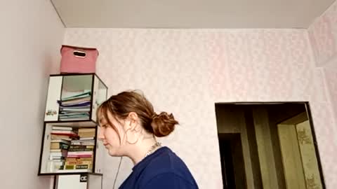 Snapshot of zeniabrossoit chatting on May 2026 10:36:01 AM zeniabrossoit online show from May 2026 10:36:01 AM