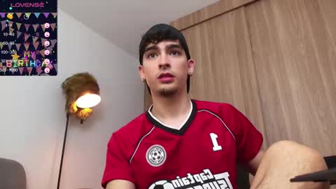 Zenn online show from January 2025 12:37:01 PM