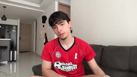 Zenn online show from November 2025 03:03:01 PM