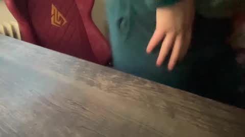 Snapshot of zeron900 chatting on January 2025 04:05:01 PM zeron900 online show from January 2025 04:05:01 PM