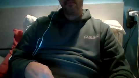 Snapshot of zeus00811 chatting on October 2025 03:45:02 PM zeus online show from October 2025 03:45:02 PM