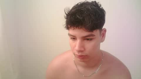 zeus_183 online show from June 2026 02:33:01 PM