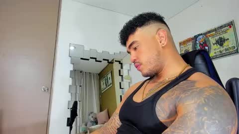 Snapshot of zeus_strong93 chatting on January 2025 12:28:01 AM zeus strong online show from January 2025 12:28:01 AM